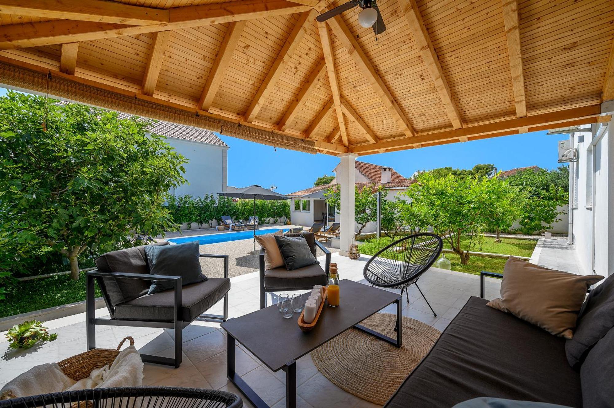 Villa Bellezza Milna  Exterior photo